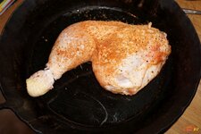 01_Hühnerkeule.jpg 01_Hühnerkeule.jpg