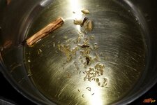 07_gewürze_anbraten.jpg 07_gewürze_anbraten.jpg