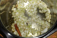 08_Zwiebel_dünsten.jpg 08_Zwiebel_dünsten.jpg