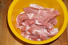 01_Schweinenacken.jpg 01_Schweinenacken.jpg