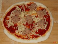 02_Pizza_1_Thunfisch.jpg