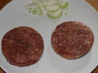 05_Patties_dünn_mit_Öl_bestrichen.jpg 05_Patties_dünn_mit_Öl_bestrichen.jpg