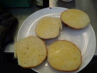 13_Buns_eingepinselt.jpg 13_Buns_eingepinselt.jpg