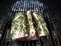 11_Lammrücken_auf_dem_Grill.jpg 11_Lammrücken_auf_dem_Grill.jpg