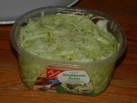 12_gekaufter_Weißkrautsalat.jpg 12_gekaufter_Weißkrautsalat.jpg