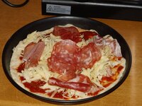 03_Dazu_Wurst_und_Gouda.jpg 03_Dazu_Wurst_und_Gouda.jpg