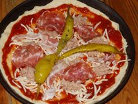 08_dazu_Salami_Schinken_und_Peperoni.jpg 08_dazu_Salami_Schinken_und_Peperoni.jpg