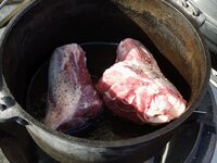 06_Haxen_anbraten.jpg 06_Haxen_anbraten.jpg