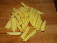 02_Pommes_geschnitten.jpg 02_Pommes_geschnitten.jpg
