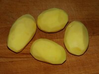 02_Kartoffeln_geschält.jpg 02_Kartoffeln_geschält.jpg
