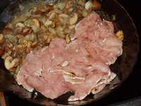 07_Zum_Schluß_das_Putengeschnetzelte.jpg 07_Zum_Schluß_das_Putengeschnetzelte.jpg