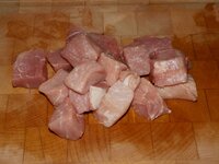 02_Schnitzelfleisch_gewürfelt.jpg