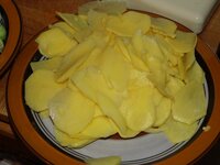 02_Kartoffeln_gehobelt.jpg 02_Kartoffeln_gehobelt.jpg