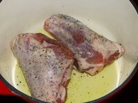 04_Lammhaxen_anbraten.jpg 04_Lammhaxen_anbraten.jpg