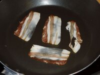 08_Bacon_auslassen.jpg 08_Bacon_auslassen.jpg