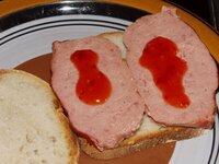 08_Chilisauce_drauf.jpg 08_Chilisauce_drauf.jpg