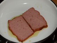 01_Leberkäse_anbraten.jpg 01_Leberkäse_anbraten.jpg
