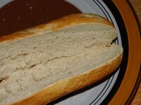 05_Brötchen_eingeschnitten.jpg