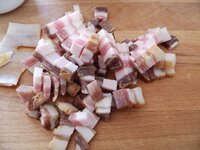04_gewürfelter_Speck.jpg 04_gewürfelter_Speck.jpg