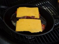 08_Mit_Cheddar_belegen.jpg 08_Mit_Cheddar_belegen.jpg