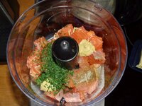 03_Lachs_in_der_Küchenmaschine.jpg 03_Lachs_in_der_Küchenmaschine.jpg