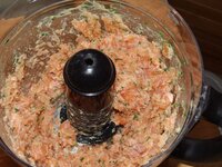 04_Lachs_gehechselt.jpg 04_Lachs_gehechselt.jpg