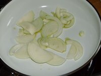 01_Zwiebel_in_der_Pfanne.jpg 01_Zwiebel_in_der_Pfanne.jpg