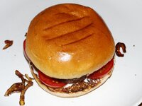 12_Burger_fertig.jpg 12_Burger_fertig.jpg