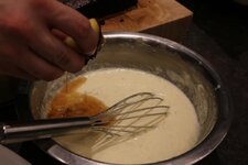 43-zitrone-in-mascarpone-pressen-jpg.jpg 43-zitrone-in-mascarpone-pressen-jpg.jpg