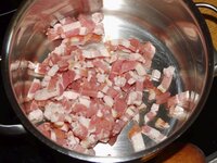 09_Baconwürfel_auslassen.jpg 09_Baconwürfel_auslassen.jpg