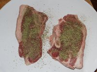 02_gewürzt_mit_Kräutersalz_und_Lammgewürz.jpg