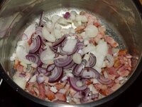 05_Zwiebeln_zum_bacon.jpg 05_Zwiebeln_zum_bacon.jpg