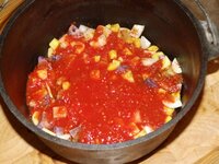 04_Tomatenpürree_dazu.jpg 04_Tomatenpürree_dazu.jpg