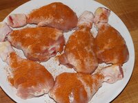 06_Mit_Lucky_Chicken_eingepudert.jpg 06_Mit_Lucky_Chicken_eingepudert.jpg