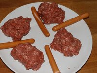 02_Hack_portionieren.jpg 02_Hack_portionieren.jpg