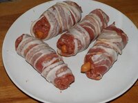 04_mit_Bacon_umwickeln.jpg 04_mit_Bacon_umwickeln.jpg