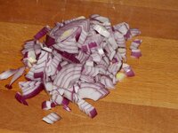 03_Zwiebel_grob_gewürfelt.jpg 03_Zwiebel_grob_gewürfelt.jpg