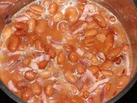 09_Bacon_Zwiebel_und_Bohnen_gemischt.jpg 09_Bacon_Zwiebel_und_Bohnen_gemischt.jpg