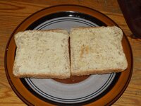 12_Toast_gebuttert.jpg 12_Toast_gebuttert.jpg
