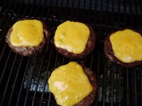 08_Patties_fertig.jpg 08_Patties_fertig.jpg