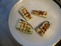 05_Zucchini_gegrillt.jpg 05_Zucchini_gegrillt.jpg