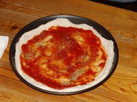 02_Im_Blech_mit_Tomatensauce_und_Kräutern_der_Provence.jpg 02_Im_Blech_mit_Tomatensauce_und_Kräutern_der_Provence.jpg