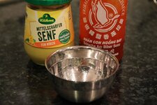 2-senf-und-sriracha-jpg.jpg 2-senf-und-sriracha-jpg.jpg