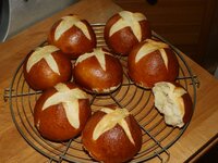 01_Laugenbrötchen.jpg