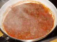07_Tomatensauce_dazu.jpg 07_Tomatensauce_dazu.jpg