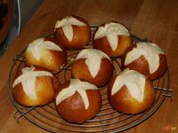 01_Laugenbrötchen.jpg