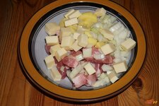 05_dazu_Gouda_gewürfelt.jpg 05_dazu_Gouda_gewürfelt.jpg